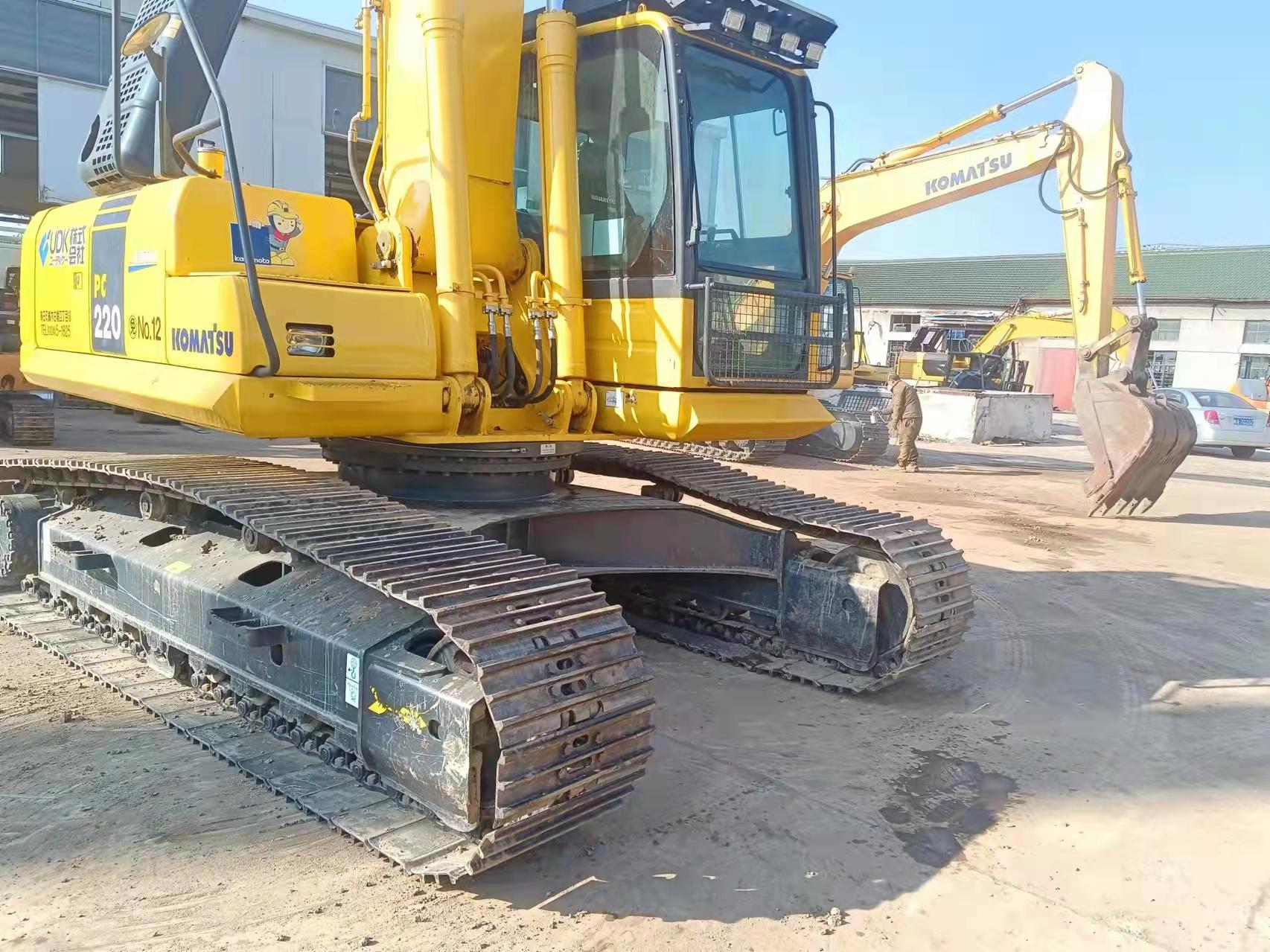 Customized 210 kW Komatsu Engine Excavator with 20T Operating Weight