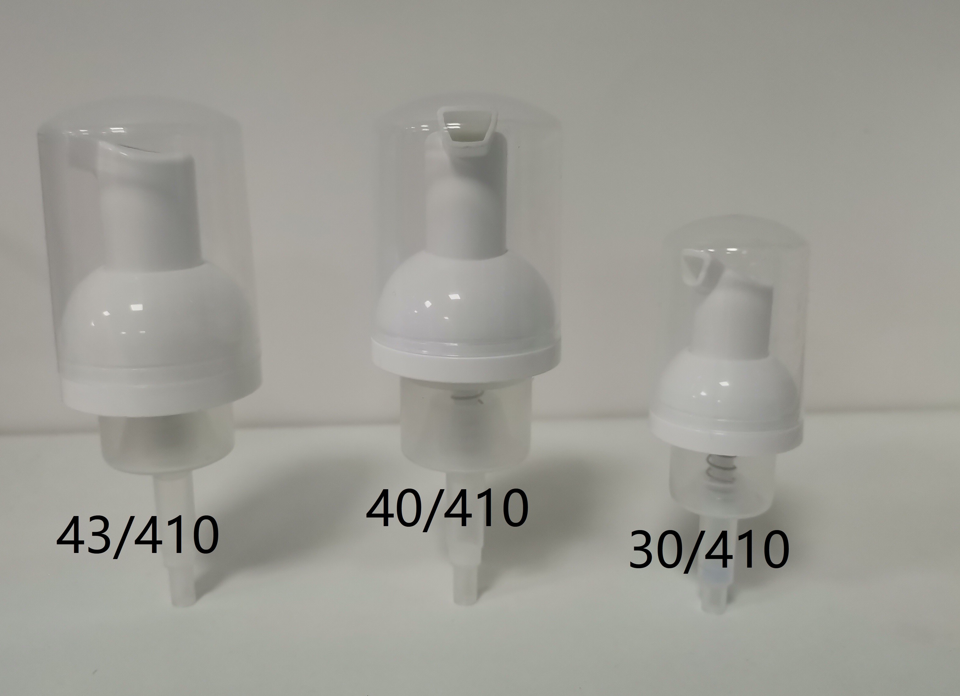 Easy To Carry Colorful Mini Foam Pump Screw On Closure For 0.4 Cc Foam Output