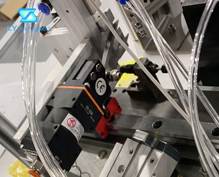 KN95 Mask Making Machine Pneumatic Air Cutter Scissors Opening 20mm