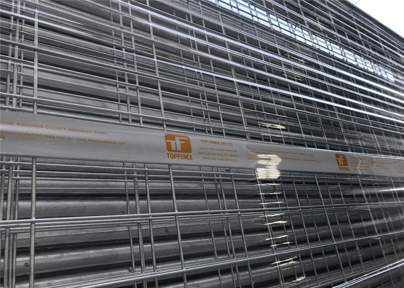 Melbourne Temporary Fencing Panels OD 32mm wall thick 2.00mm HDG 42 microns 2.1mx2.25m Mesh 60mm*150mm