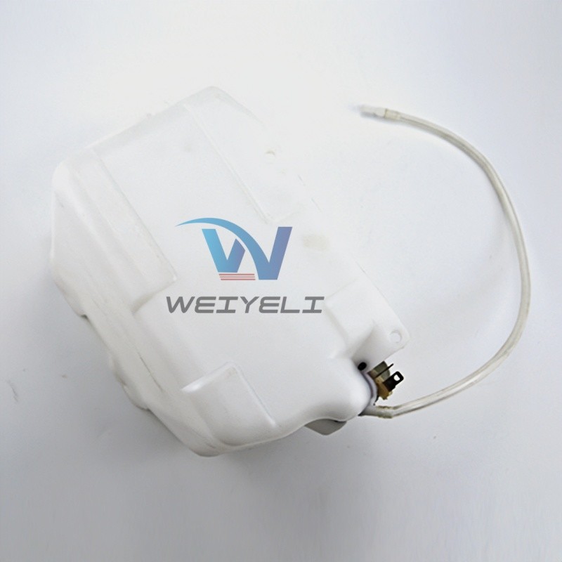 Industrial Machinery Windshield Wiper Kettle 21T-06-11350 PC200 Radiator Overflow Tank