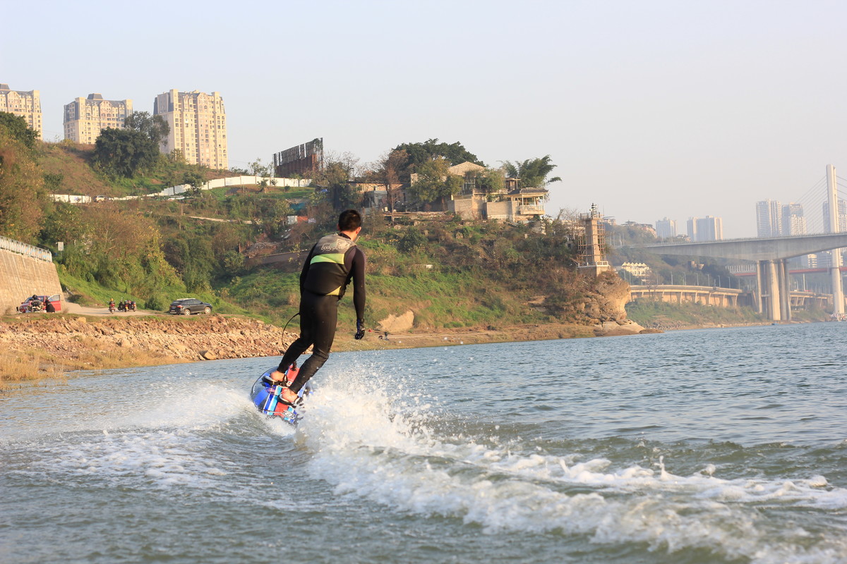 Carbon Fibre Electric Jet Board for Water Sports Fastest Motorized Power Surfboard