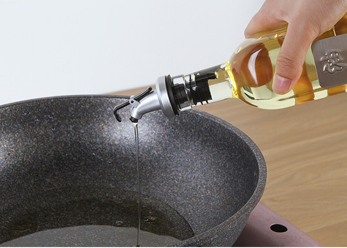Fancy Square Glass Olive Oil Bottle / Olive Oil Storage Containers