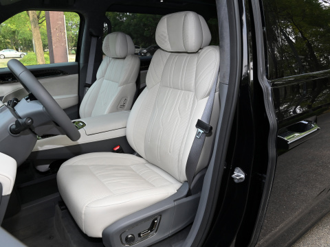 Geely Zeeker 009 2023 Year Electric Car We Me Edition 400kW Maximum Power Luxury MPV
