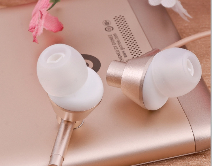 Wholesale design oem premium hands free wired earphone Sensitivty:108±3dB at 1KHz,6mW