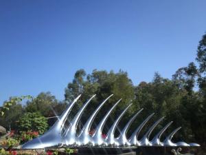 China Polished Stainless Steel Indoor Metal Sculptures , Modern Home Interior Statues wholesale
