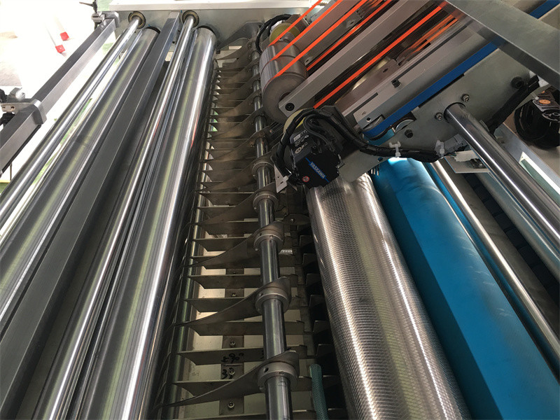 Intelligent High Speed Flute Lamination Machine CE Standard 25KW 1700x1700mm
