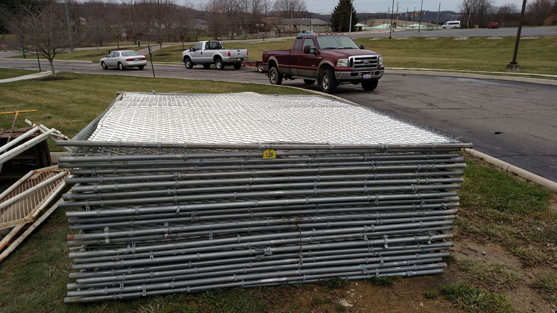 2.4mx10m Chain Link Fence,Hot Dipped Galvanized Black Chain Link Fence Cost