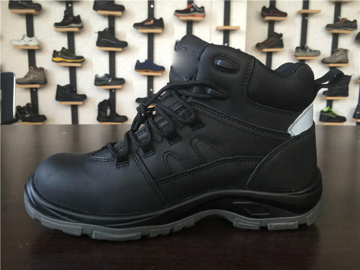 Elastic Gussets Rubber Safety Shoes Anti Slipping SGBL-835 With Pull Loops
