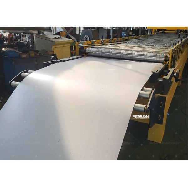 Traditional Metal Roofing Roll Forming Machine With Hydraulic Punching And Auto Stacker