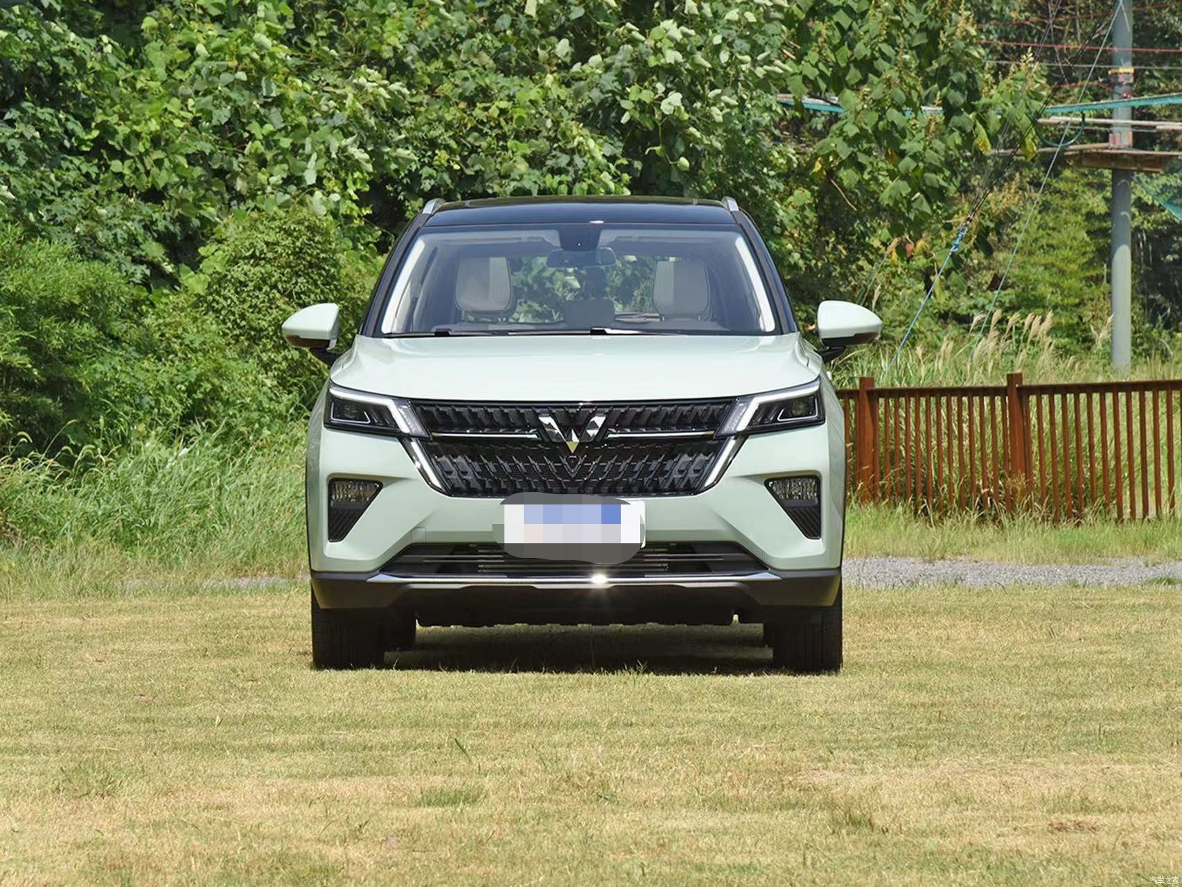 Wuling Xingchen Asta 1•5T CVT Automatic Xingyao Version Gasoline SUV With 5 Seat