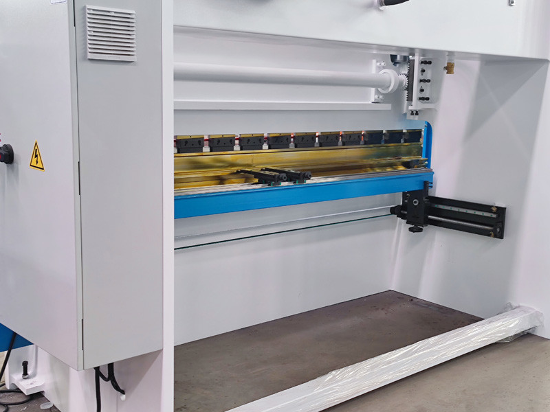 5x3200MM Carbon Steel Hydraulic Press Brake Double Servo Control With TP10S
