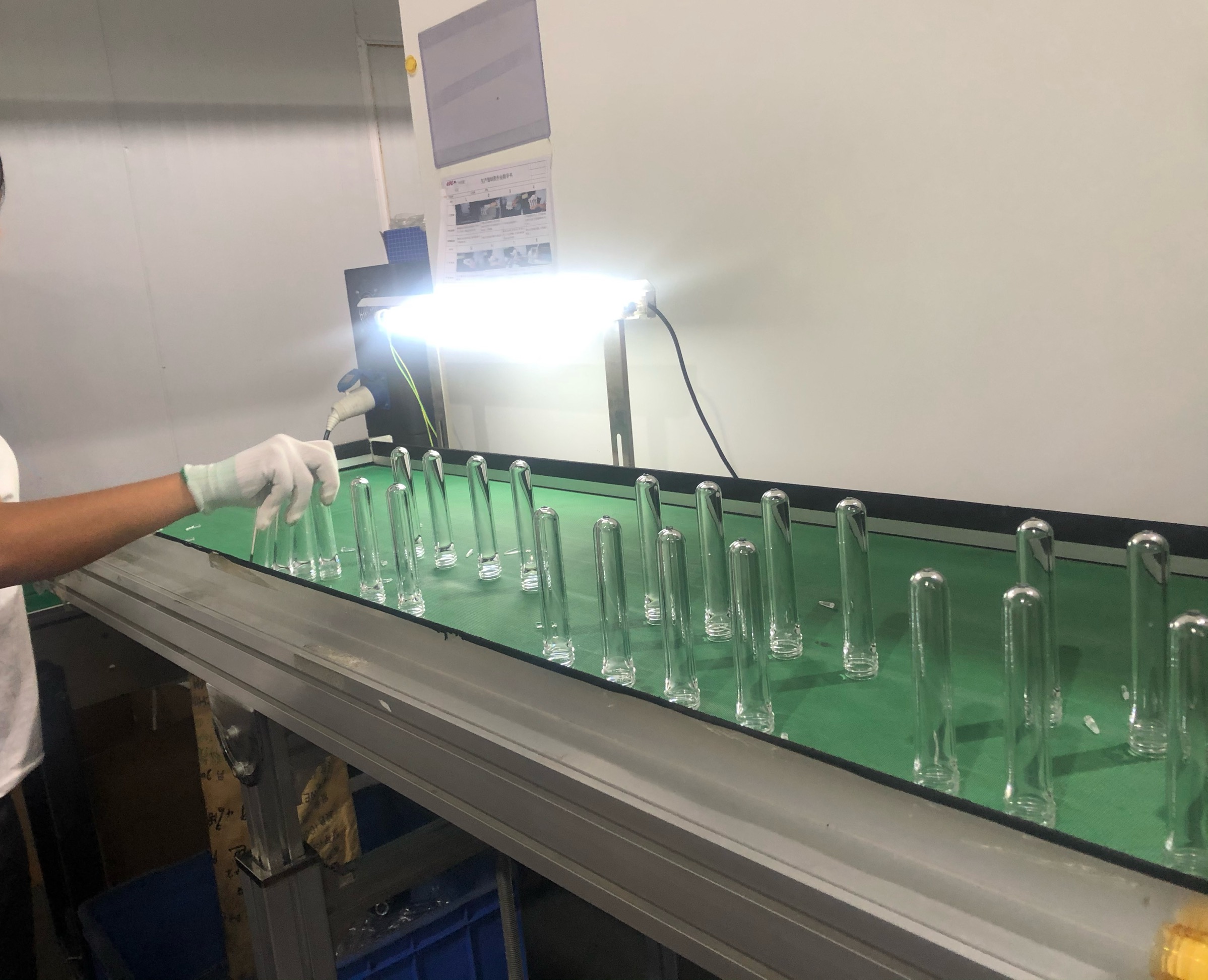 Eco-friendly PET Bottle Preform 28mm PCO 1881 Neck Manufactured by Professional