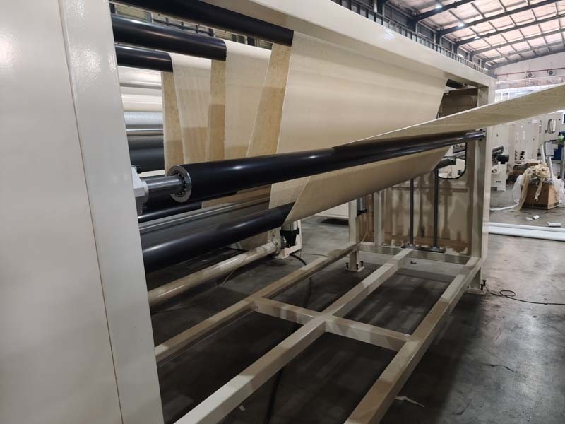 Automatic Toilet Tissue Paper Rewinding Machine With Glue Lamination