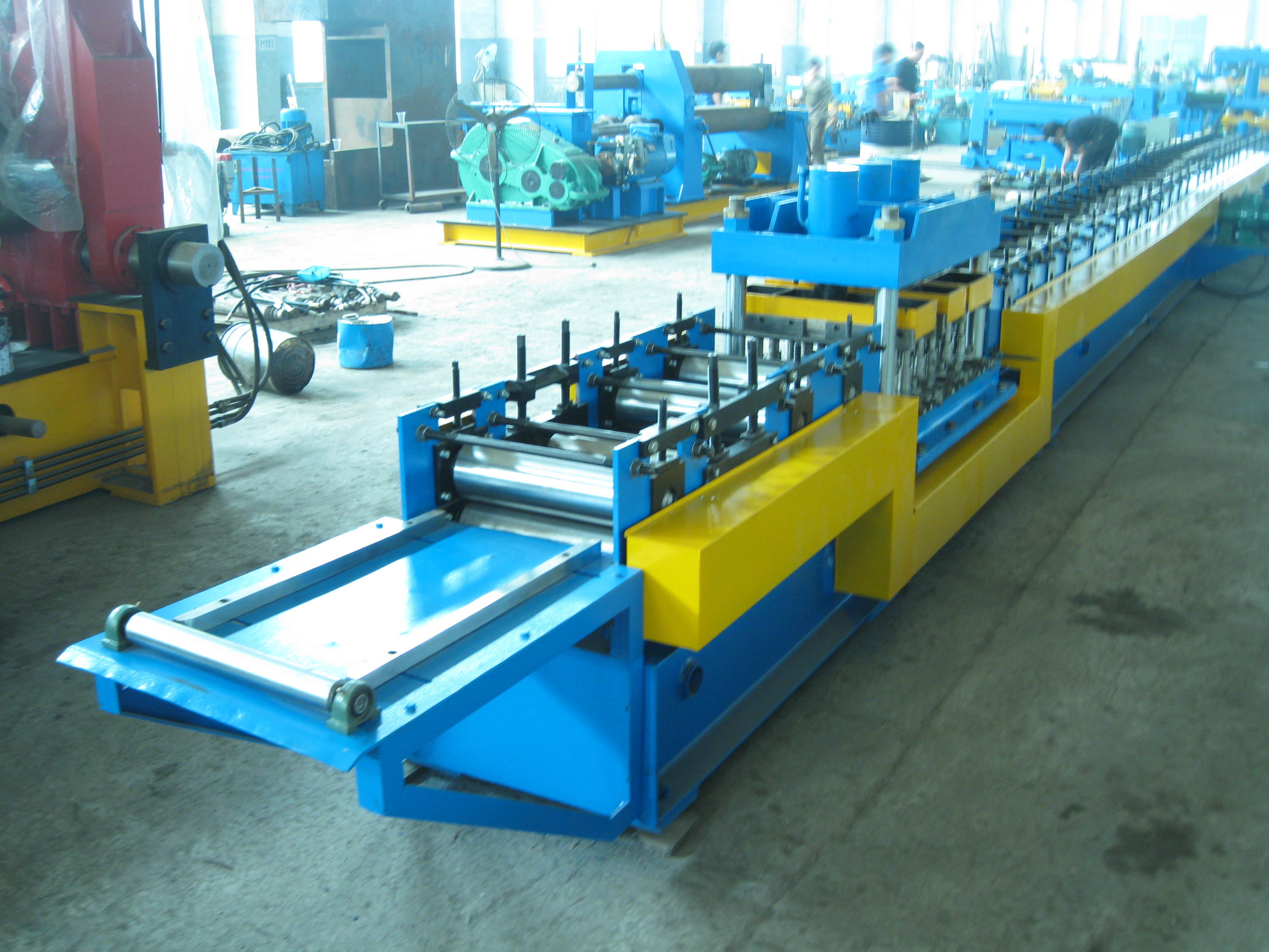 High Speed Door Panel Roll Forming Machine For Door Window Frame 18 steps of Forming