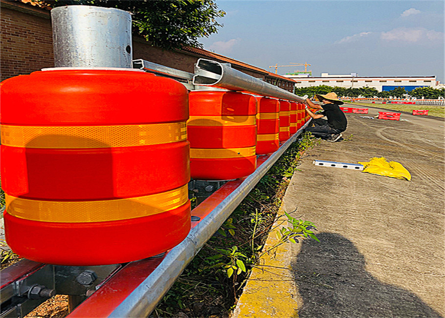 Metal Beam Rolling Guardrail Barrier Ethylene Vinyl Acetate Copolymer Material