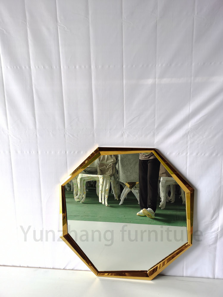 Luxurious Irregularly Tempered Mirror Glass Diamond Shaped For Cloakroom Bedroom
