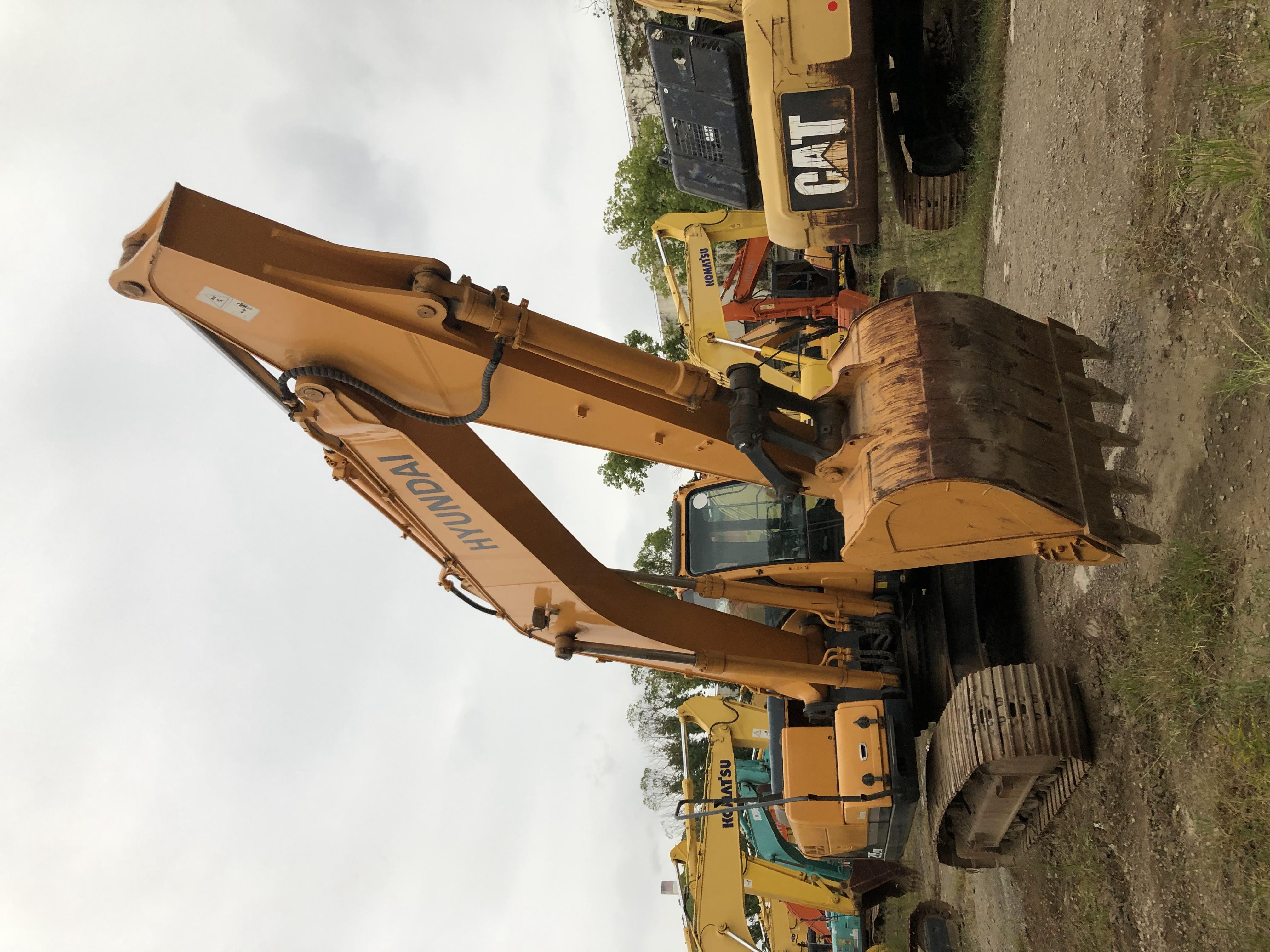 Used Hyundai 215-9T Excavator Construction Equipment from Korea 2019 Year Model at Cheaper