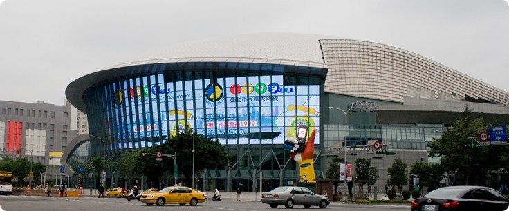 P16 High Transparent LED Display , Outdoor Video Glass Wall working Temperature -10~40℃