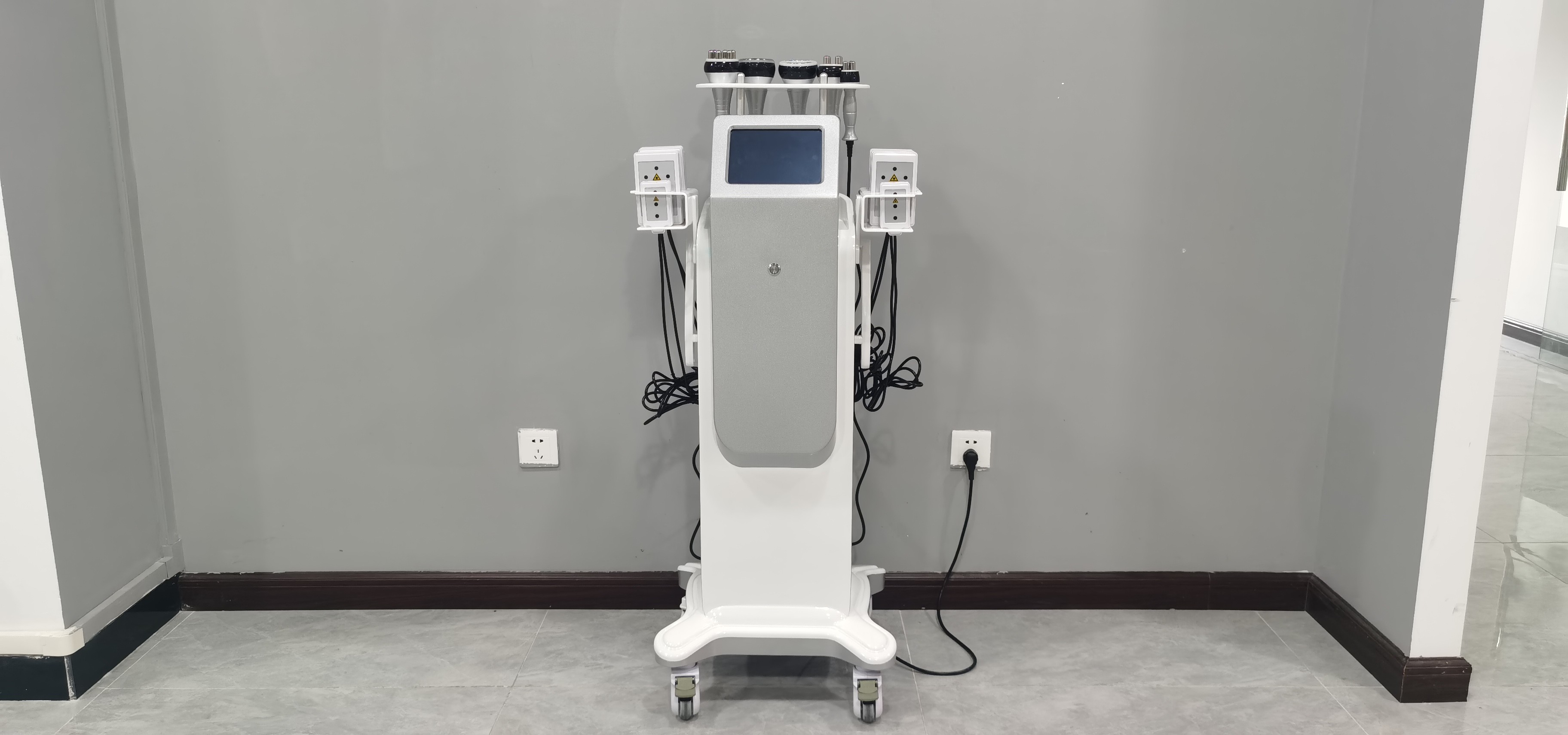 7 In 1 Vacuum Cavitation Machine Body Slimming RF Laser Beauty Instrument