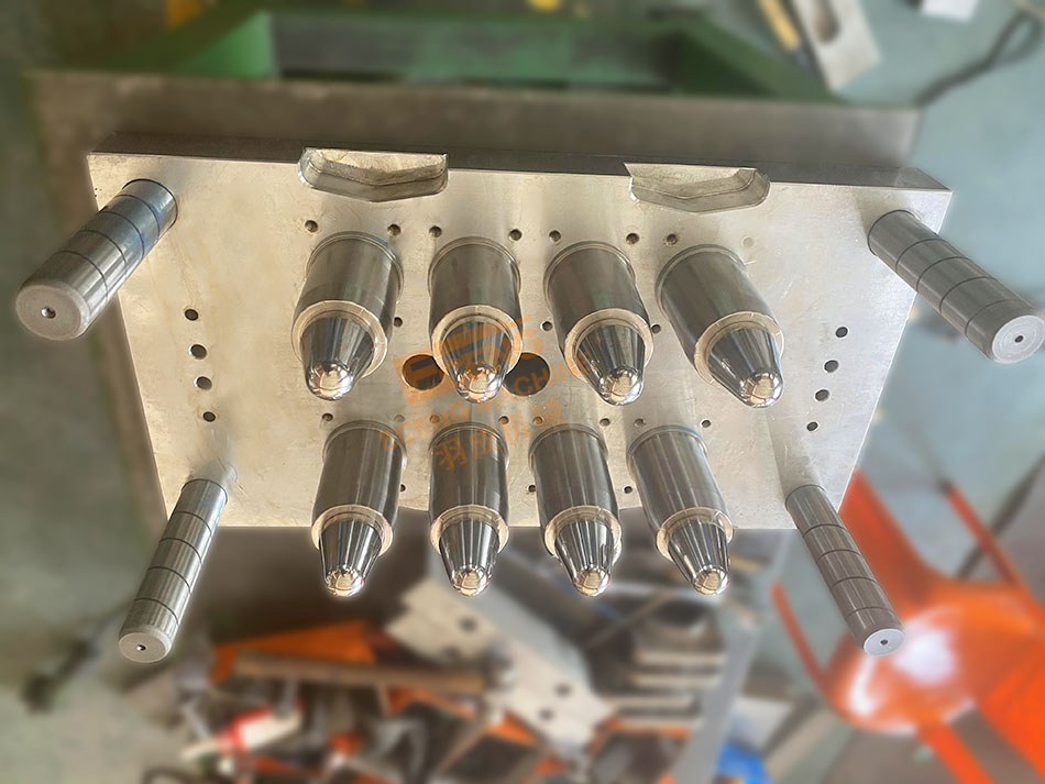 500ml PET Preform Mould 8 Cavity PET Blow Molding CE SGS ISO