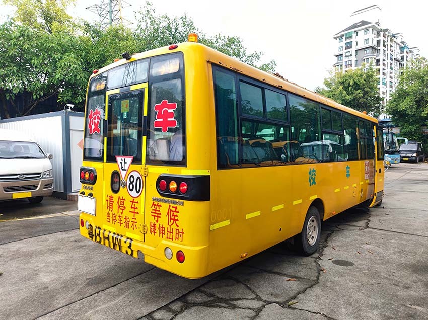 Diesel Euro 4 Retired School Bus Dongfeng 56 Seats Yellow School Bus
