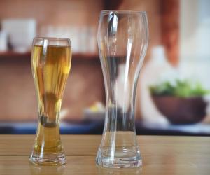 China Transparent Pilsner Craft Beer Pint Glasses For Party wholesale
