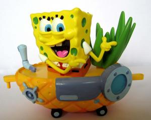 Custom SpongeBob on pineapple ship plastic toy,SpongeBob series educational toys for kids,magic SpongeBob playing toys