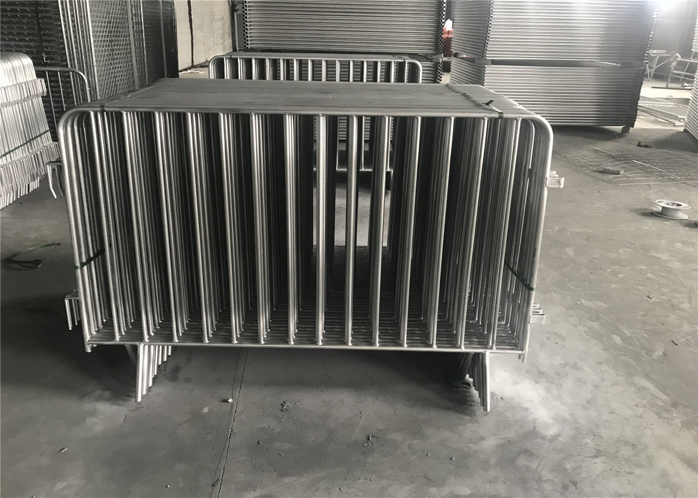 Hot Dipped Galvanized Crowd Control Barriers 1090mm x 2500mm 14 microns hdg pre-galvanized cold zinc painted at welds