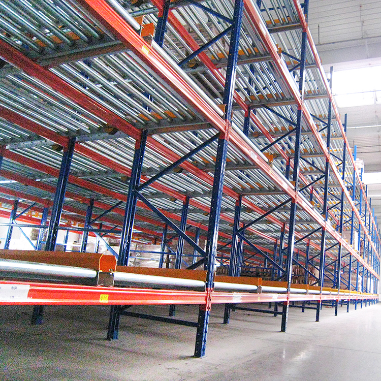Warehouse Live Storage Gravity Flow Pallet Rack 1500kgs Load Capacity 2000-30000mm Depth