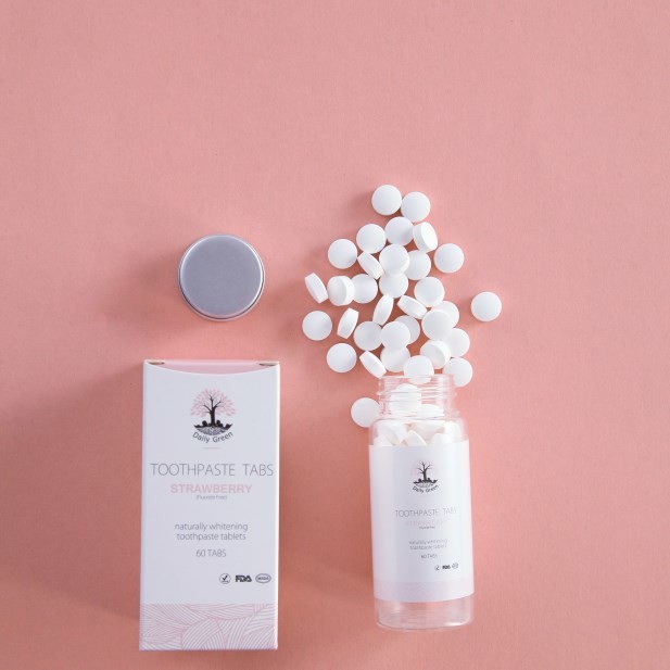 Eco-friendly Pack Strawberry Flavor Nano-Hydroxyapatite Toothpaste Tablets