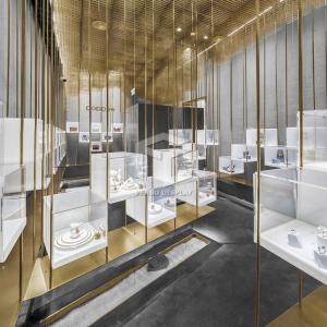 China 3D Rendering Jewelry Shop Furniture 10mm Thick Glass Jewellery Showroom Furniture Counter wholesale