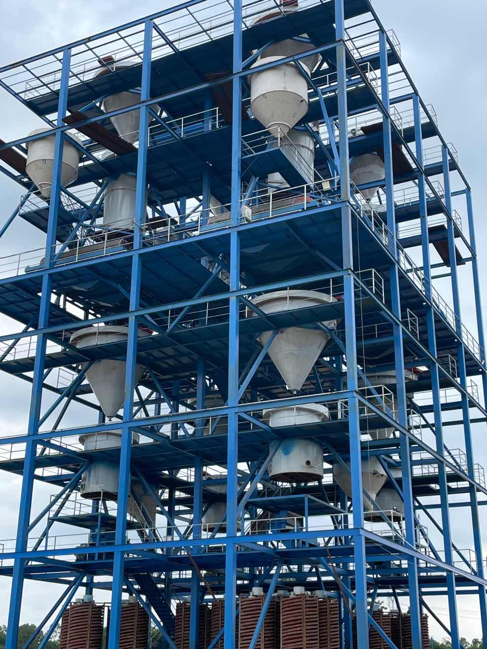 Stone Processing Silica Sand Stone Crushing Production Line for Customer Requirements