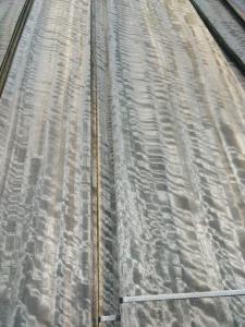 China Figured Eucalyptus Smoked Veneer Fumed Eucalyptus Wood Veneer Smoked Figured Eucalyptus Natural Veneers wholesale