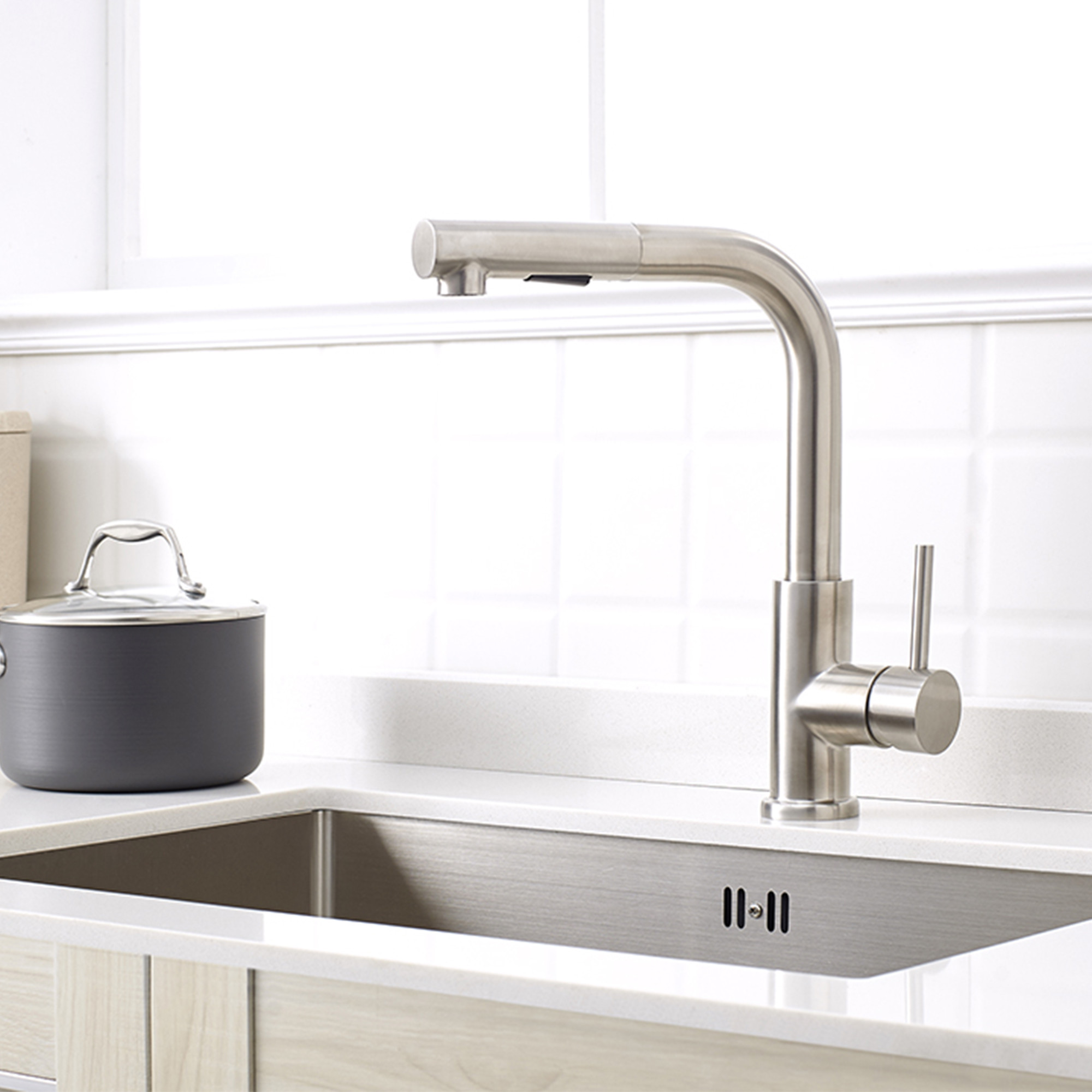New Design 360 Degree Rotatable Flexible Ceramic Cartridge Durable Kitchen Faucet for kitchen cabinets