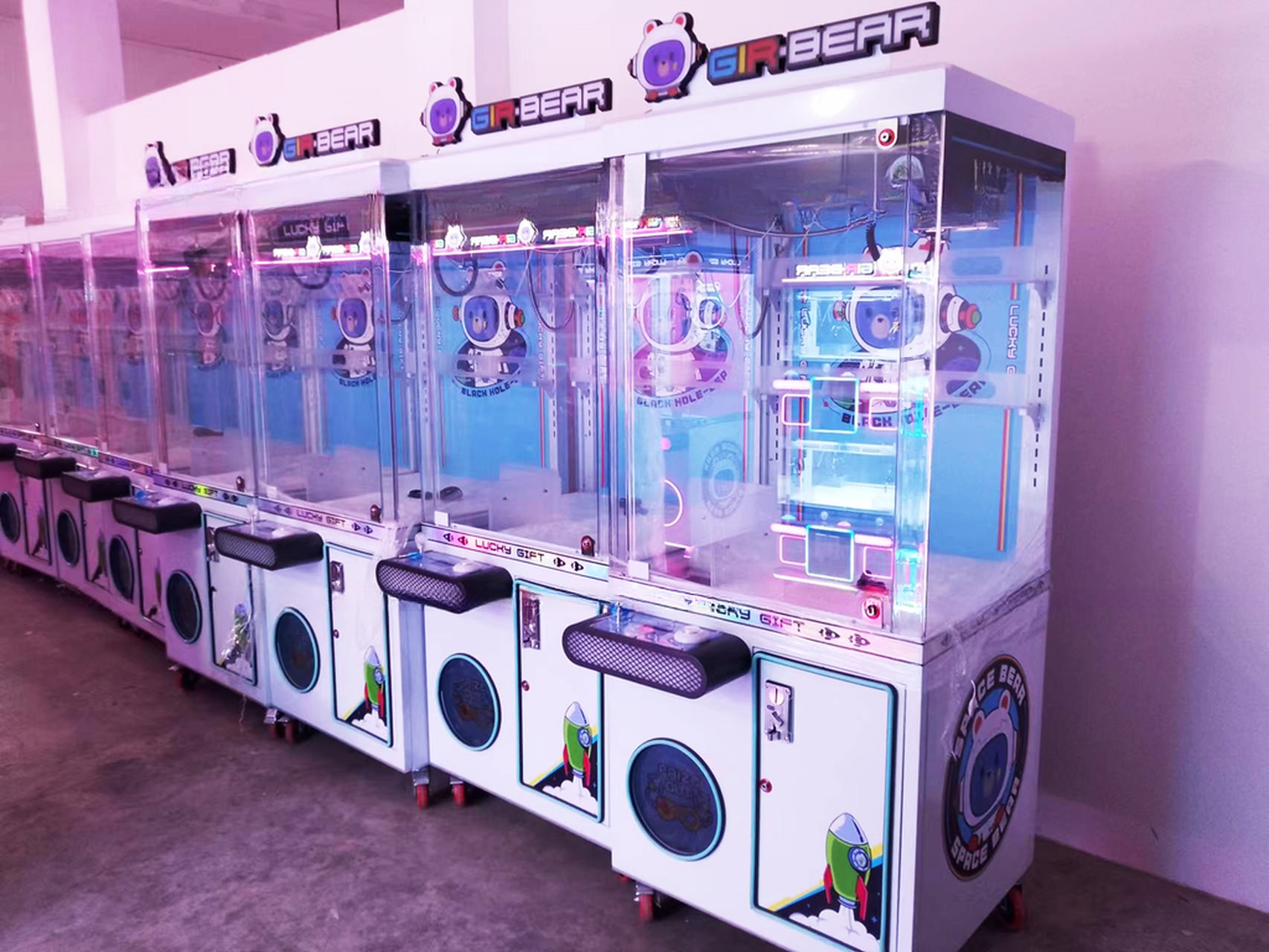 Dreamland ODM OEM claw crane machine factory luxury coin operated claw toys arcade machine