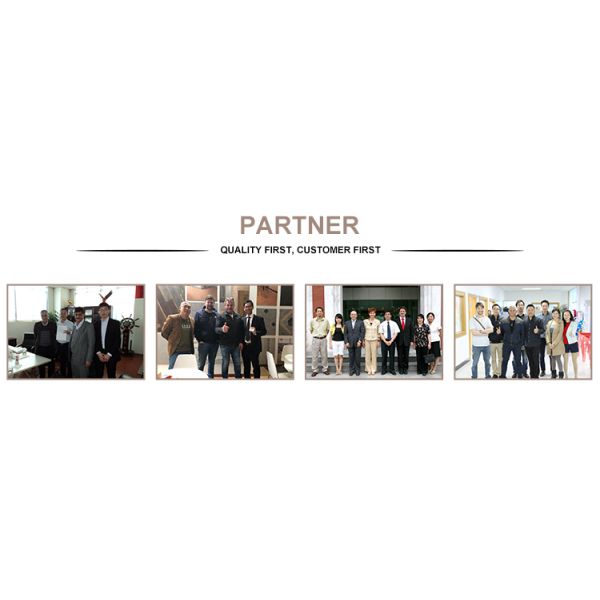 Candlestick Holders for Pillar Candles Gold Metal Candle Holders Set