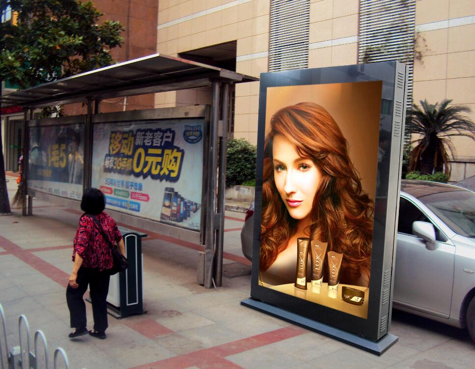 4G Wifi Outdoor LED Poster Screen With H160° View Angle High Definition
