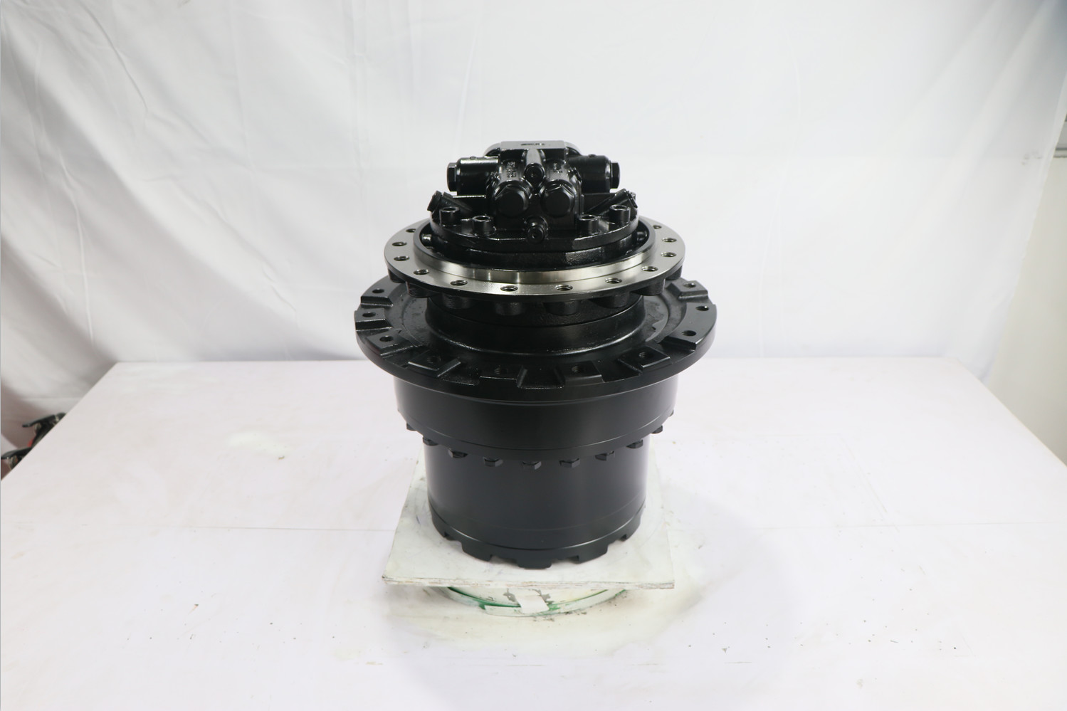 ZAX230 ZAX200 Excavator Travel Motor Assembly 16 Hole Hardened Tooth Surface