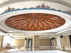 China Ceiling Orange Scratchproof 12mm Coloured Glass Panels wholesale