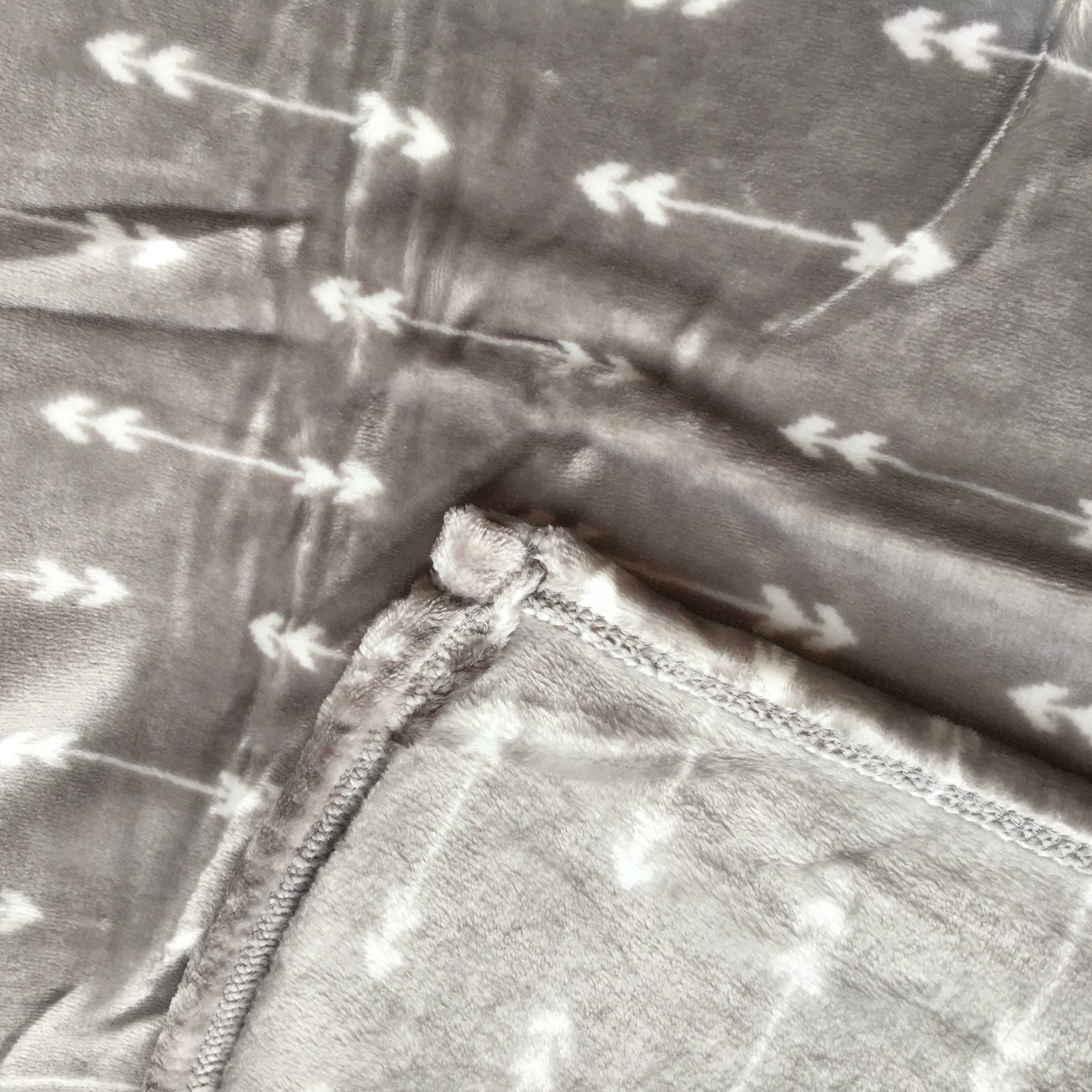 100 Percent Polyester Flannel Print Blanket For Bed Sets / Bathrobes Shrink Resistant