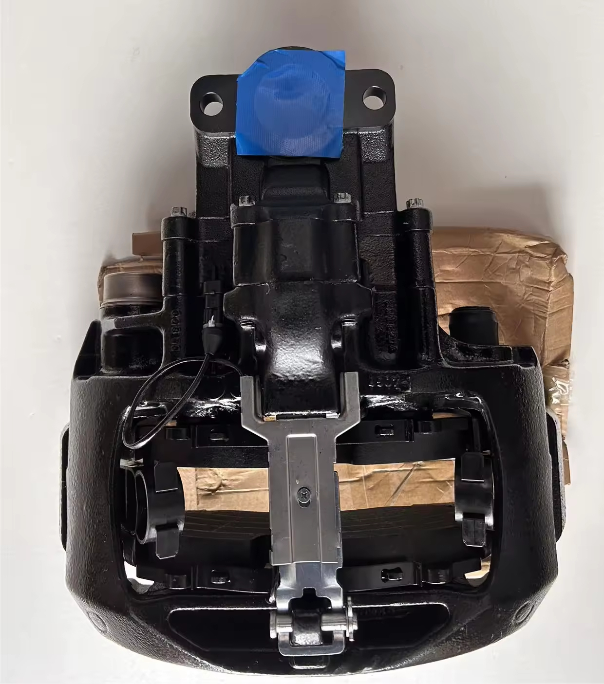 Brake Caliper Assembly TGT22.5K-3502-100 for BYD Yutong Jinlong Zhongtong Buses Plastic PC Handle
