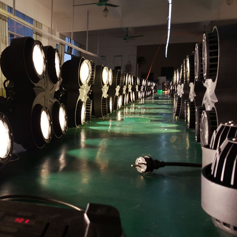 Three years warranty 400W IP65 Rated 4X100W COB White Waterproof LED Blinder Light