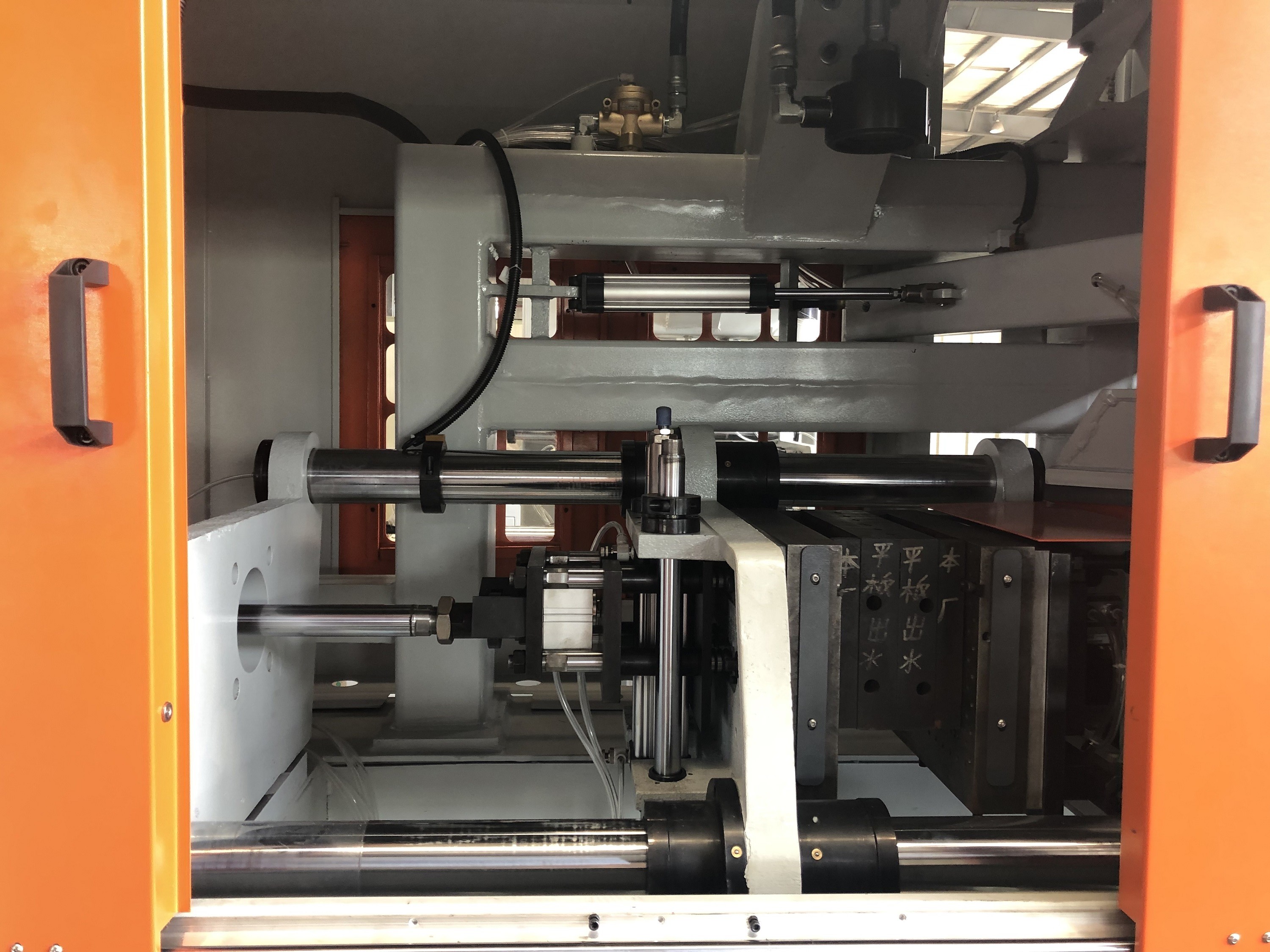 Interface Automatic Casting Core Making Machine With Motor Conveyor For Faucet