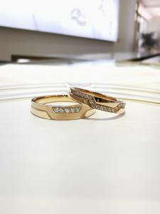 China Textured 18k Wedding Pair Rings wholesale