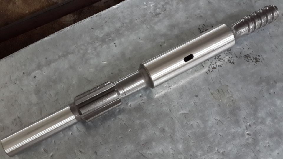 High Precision Rock Drill Rod Rod R25 R28 R32 Thread With 610 - 6400mm Length