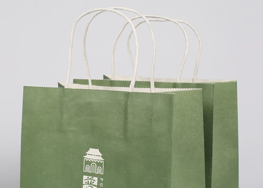 Personalized A4 Size Holiday Gift Bags , Paper Gift Bags For Birthday Gift