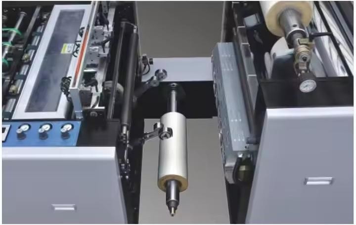 FM-800 Fully Automatic Industrial Laminating Machine For Pre Glue And Glueless Film Auto Laminator