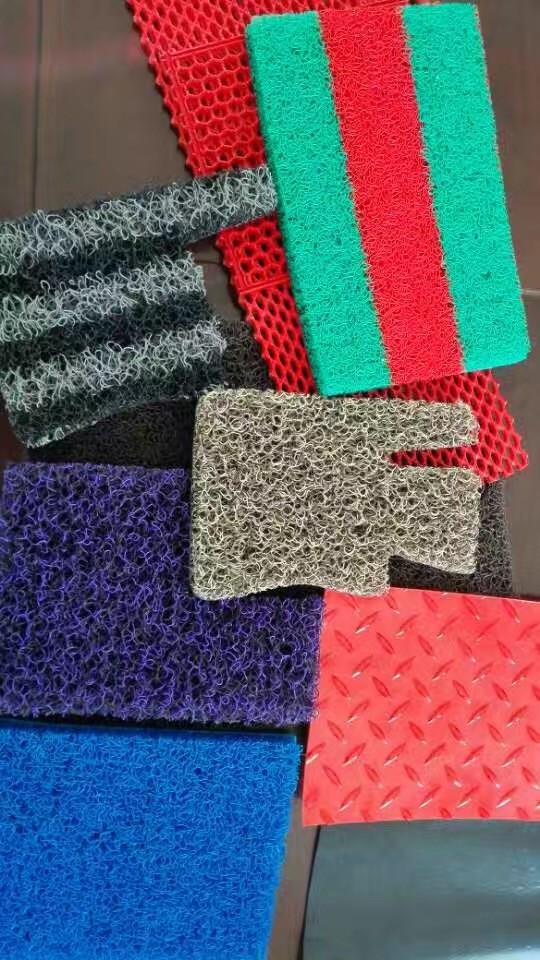 PVC Door Foot Mat Making Machine 8mm - 17mm Thickness With 2 Workers Operated
