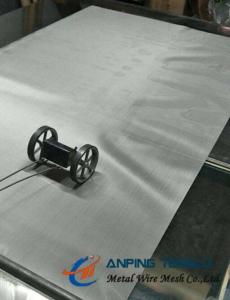 China Bright Silver Surface Hardware Cloth, SS300 Series, Plain/Twill Weave wholesale